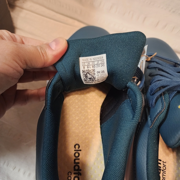 Adidas Women Teal White Stripe Casual Sneakers - Picture 5 of 8